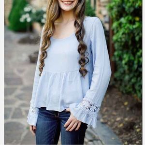 Women’s Francesca’s Blue Long Sleeve Shirt